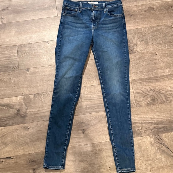 Levi's Denim - Levi’s 720 High Rise Super Skinny Jeans - Size 29 (W29 L30)